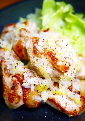 ぷりぷりジューシー！鶏もも肉のねぎ塩だれ-レシピのメイン写真