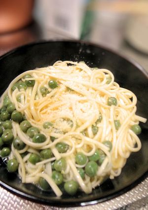 えんどう豆の和風うどんカルボナーラ-レシピのメイン写真
