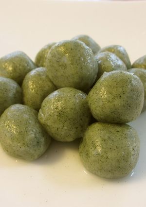 材料3つだけ☆ 簡単よもぎ団子-レシピのメイン写真