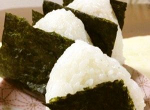 魔法のひとつまみ☆コンビニ鮭マヨおにぎり-レシピのメイン写真