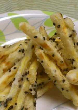 さつまいもと黒ゴマ♪カリッとおさつ揚げ☆-レシピのメイン写真
