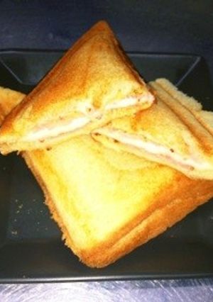 直ぐに完成絶品ベーコンチーズホットサンド-レシピのメイン写真