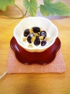 *黒豆をブランデー風味のクリームと*-レシピのメイン写真