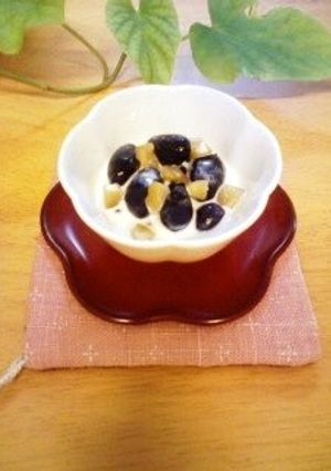 *黒豆をブランデー風味のクリームと*-レシピのメイン写真