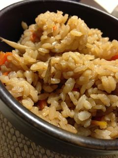 豚が香る♪角煮の煮汁で炊き込みご飯-レシピのメイン写真