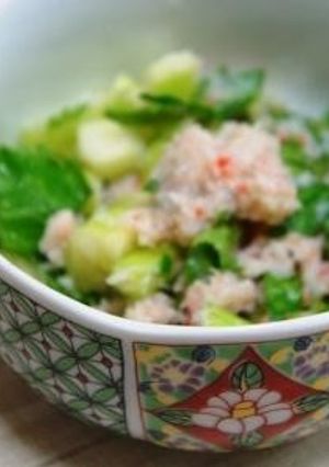 カニほぐし身とセロリの塩麹サラダ-レシピのメイン写真