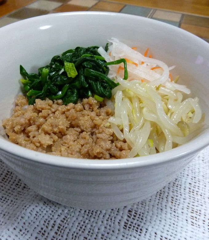 鶏そぼろdeビビンバ by yumikoy 【クックパッド】 簡単おいしい