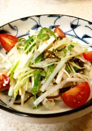 塩昆布入り長芋と大根と空心菜のサラダ-レシピのメイン写真