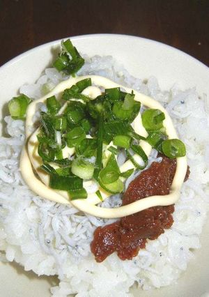 しらす&梅肉でマヨネーズご飯-レシピのメイン写真