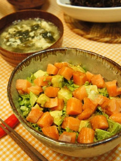 とろ〜り♪サーモン・アボガ丼-レシピのメイン写真