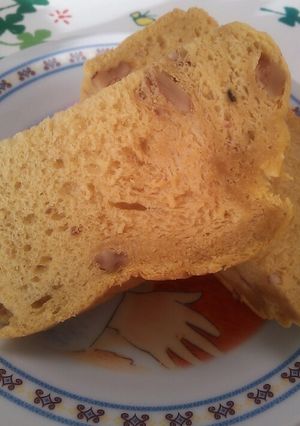 ｶﾎﾞﾁｬの煮物くるみ入りﾊﾟﾝ-レシピのメイン写真