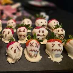 รูปของ ハロウィンのイチゴゴースト