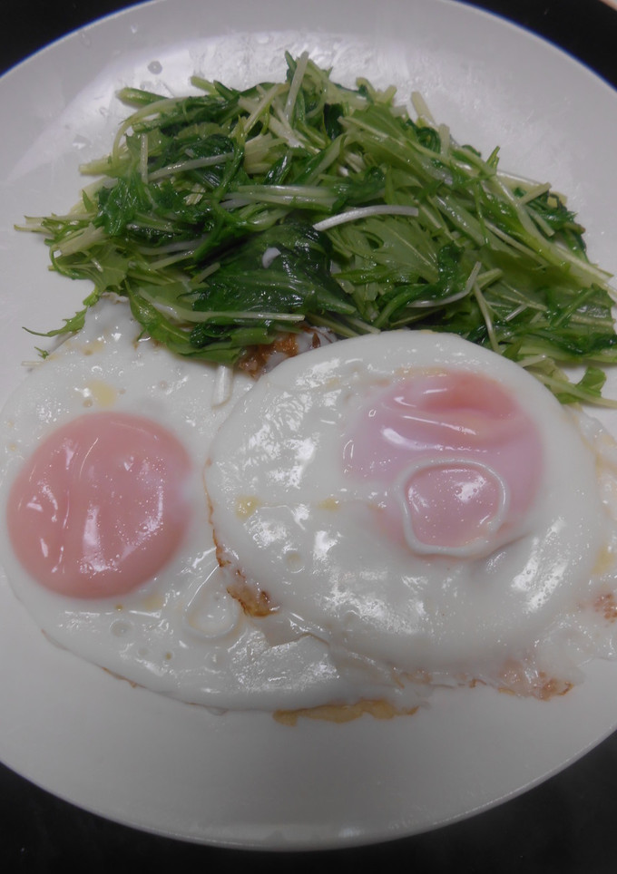 目玉焼き・水菜のバター炒め添え-レシピのメイン写真