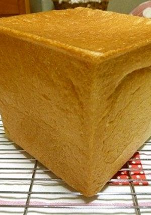 HB使用。モチモチ湯種食パンw-レシピのメイン写真
