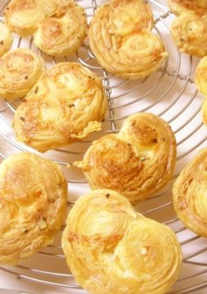 バレンタインに簡単ハート型のおつまみパイ-レシピのメイン写真