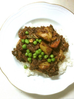 市販のルウと赤ワインのみの簡単カレー♪-レシピのメイン写真