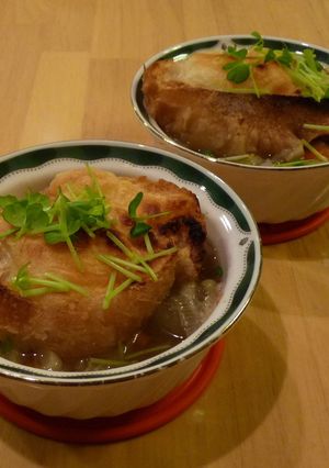 野菜スープでオニオングラタンスープ風-レシピのメイン写真