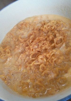 カルボナーラ風チキンラーメン-レシピのメイン写真