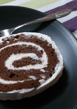 チーズクリームのココアロールケーキ-レシピのメイン写真