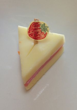 キャラ弁☆ハム＆チーズでショートケーキ-レシピのメイン写真