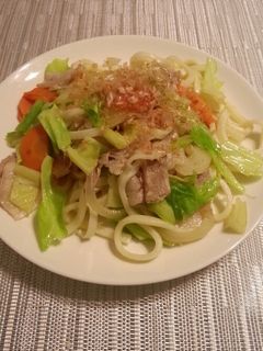 しょっつるde焼きうどん-レシピのメイン写真