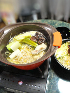 鶏手羽元と干ししいたけの塩山椒鍋-レシピのメイン写真