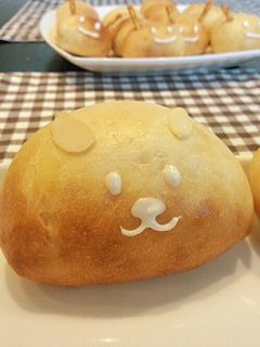 クリームパンで☆うさぎちゃん-レシピのメイン写真