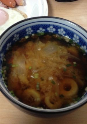 玉ねぎと竹輪の味噌汁-レシピのメイン写真
