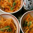人参たっぷり、春菊とのドレッシング和え