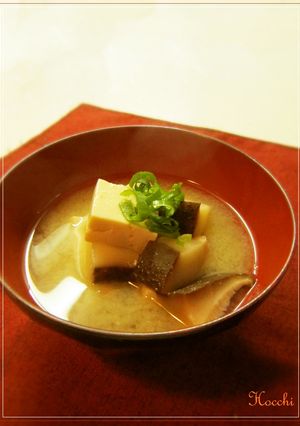 干し椎茸とお豆腐の美味しい味噌汁-レシピのメイン写真