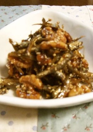 常備菜に♪一味違う胡桃入りごまめ✿-レシピのメイン写真