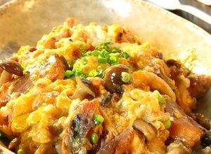 ■さば味噌煮缶としめじのとろとろ玉子丼-レシピのメイン写真