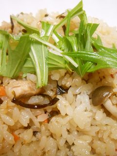 鶏肉と塩昆布の炊き込みご飯-レシピのメイン写真