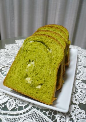 ふわふわ抹茶ホワイトチョコチップパン-レシピのメイン写真