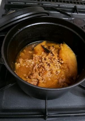 なぜか美味しいカボチャと鶏挽き肉の煮物-レシピのメイン写真