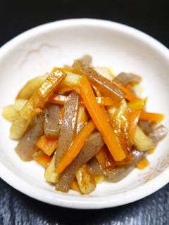 ちくわ・こんにゃく・人参で☆きんぴら!-レシピのメイン写真