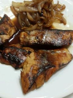 ハマチの照り焼き★付け合せは玉ねぎで♪-レシピのメイン写真