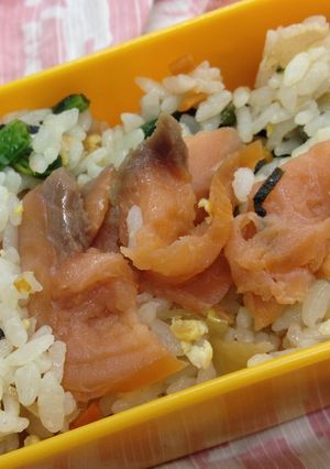すし太郎くんで！簡単彩りちらし混ぜ寿司-レシピのメイン写真