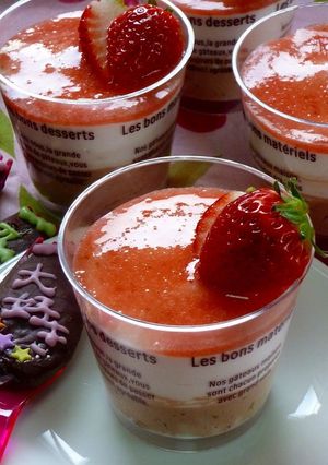 デコチョコスプーン付　苺とチョコのムース-レシピのメイン写真