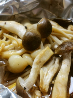 ☆うまうま☆三種キノコのホイル焼き-レシピのメイン写真