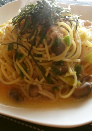 本格派♪鶏そぼろとしめじの和風パスタ-レシピのメイン写真