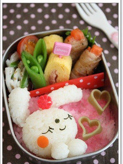 バレンタイン*恋する白うさキャラ弁-レシピのメイン写真