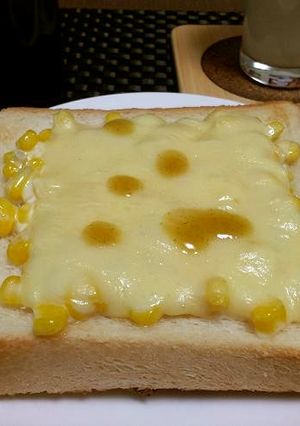 とろけるチーズでマヨコーントースト-レシピのメイン写真