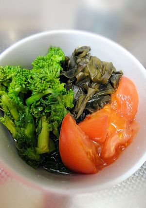 菜の花とワカメとトマトの煮浸し-レシピのメイン写真