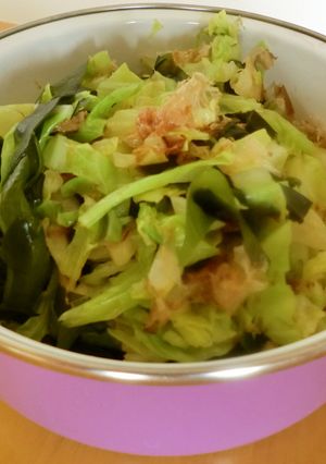 さっぱり美味☆キャベツとわかめの梅和え-レシピのメイン写真