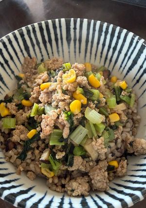 【作り置き】挽き肉小松菜キノコ丼-レシピのメイン写真
