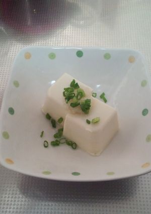 冷や奴・・塩麹のせ-レシピのメイン写真