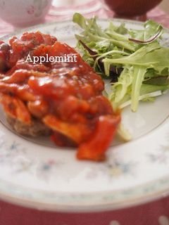 卵不使用☆ハンバーグトマトきのこソース-レシピのメイン写真