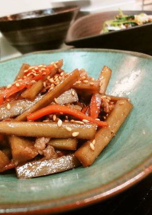 後一品に*牛蒡と豚肉のきんぴら-レシピのメイン写真