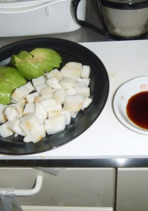 笹かまとアボガドのお刺身　わさび醤油味-レシピのメイン写真